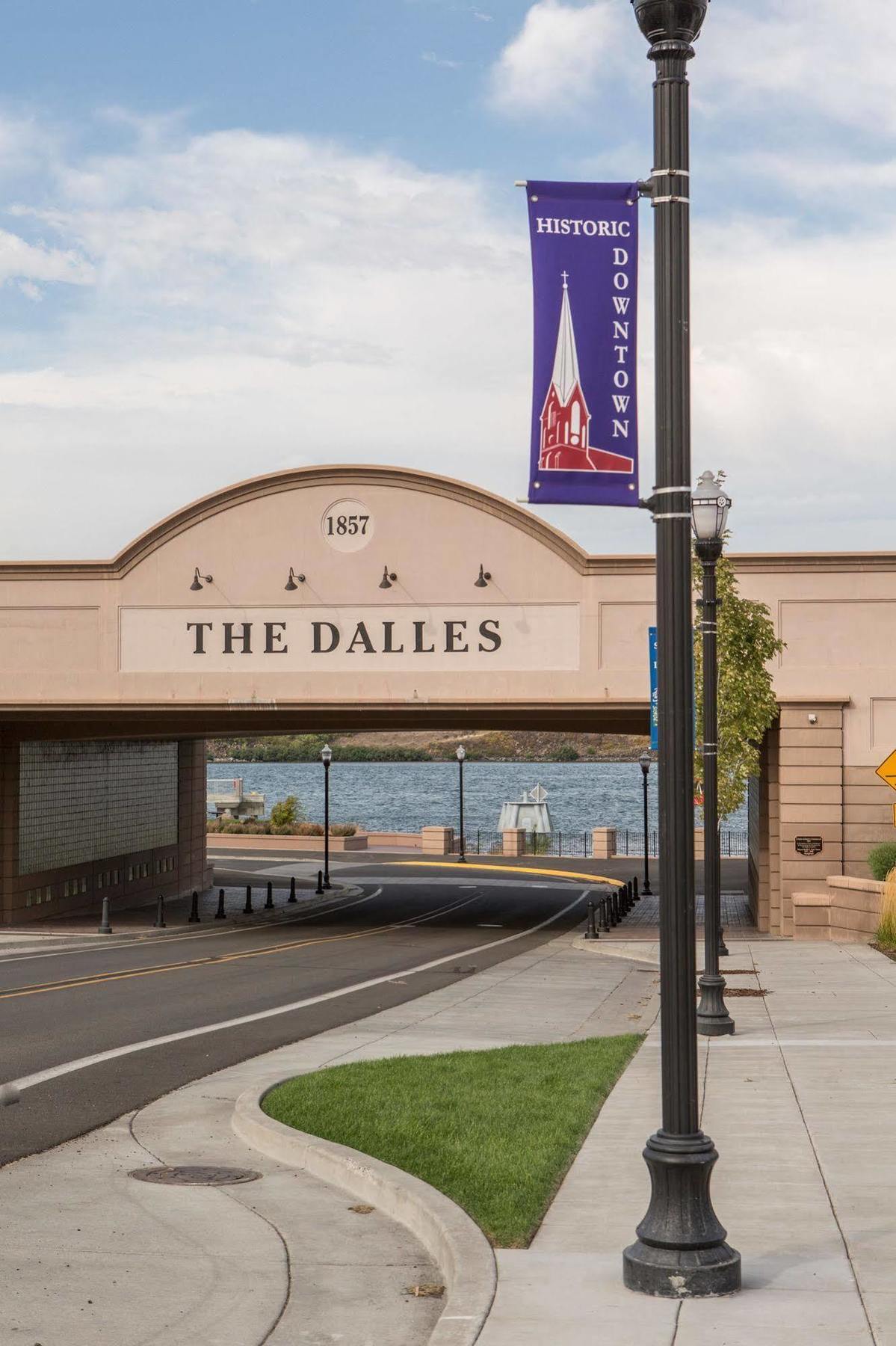 The Dalles Inn Exteriör bild